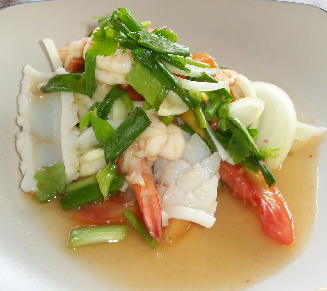Thailändsk skaldjurssallad